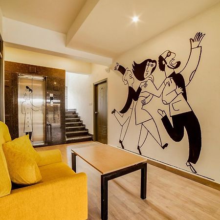 Townhouse Sarvar Hospitality Near Ascendas Park Square Mall Bangalore Bagian luar foto