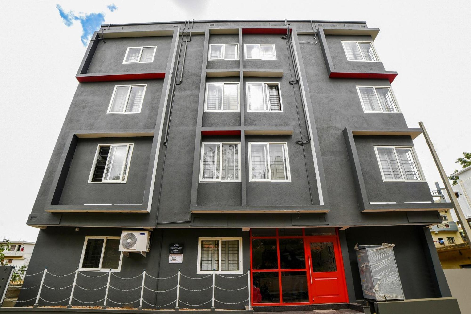 Townhouse Sarvar Hospitality Near Ascendas Park Square Mall Bangalore Bagian luar foto