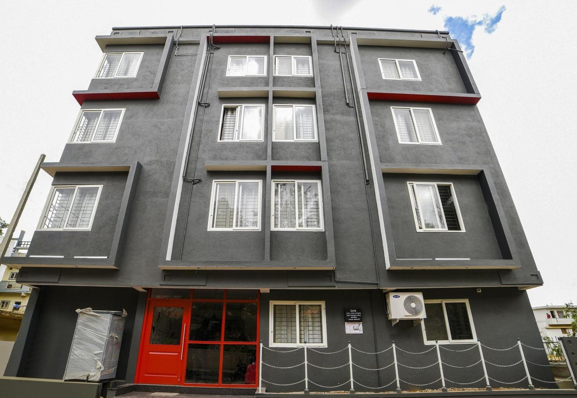 Townhouse Sarvar Hospitality Near Ascendas Park Square Mall Bangalore Bagian luar foto