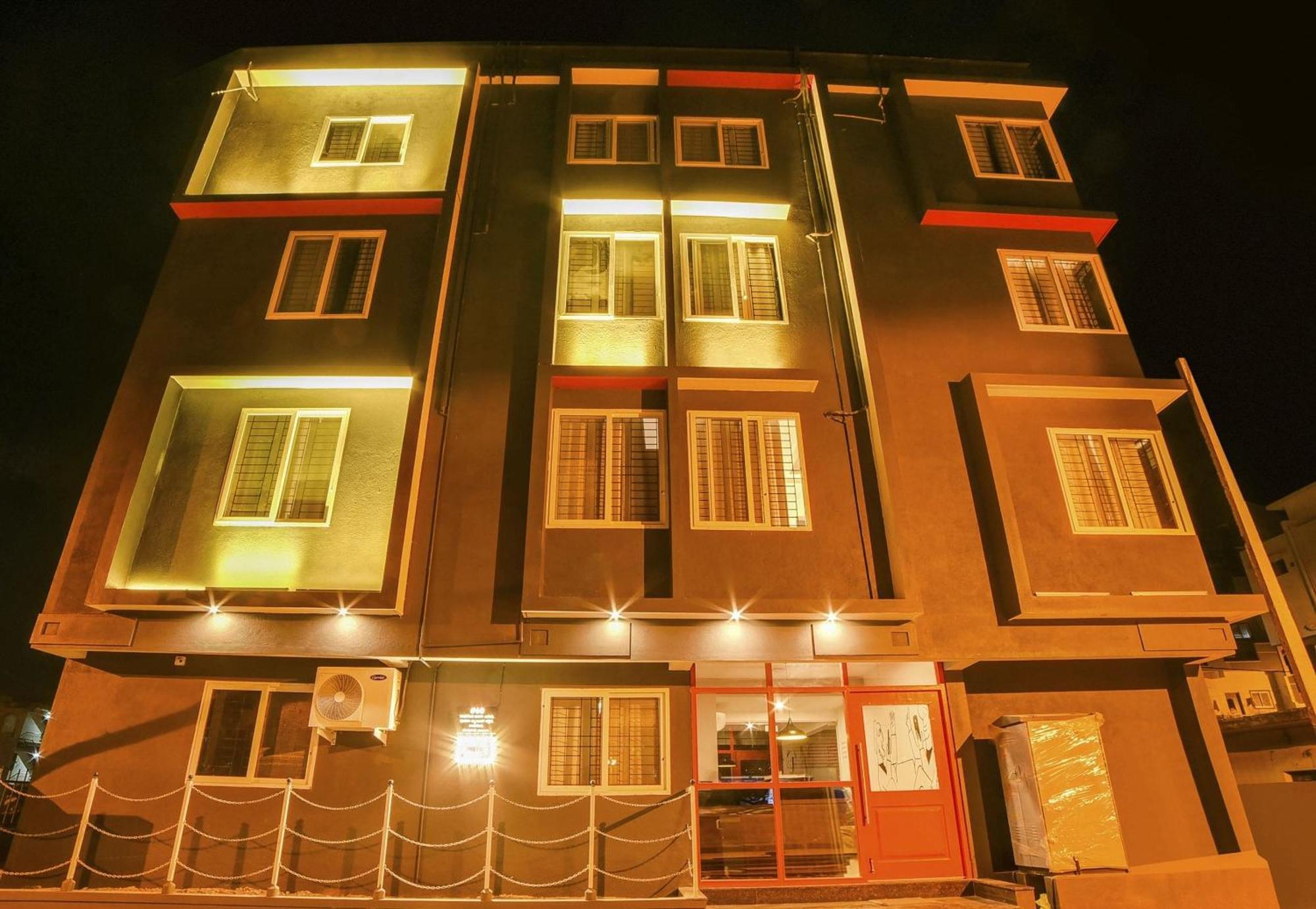 Townhouse Sarvar Hospitality Near Ascendas Park Square Mall Bangalore Bagian luar foto