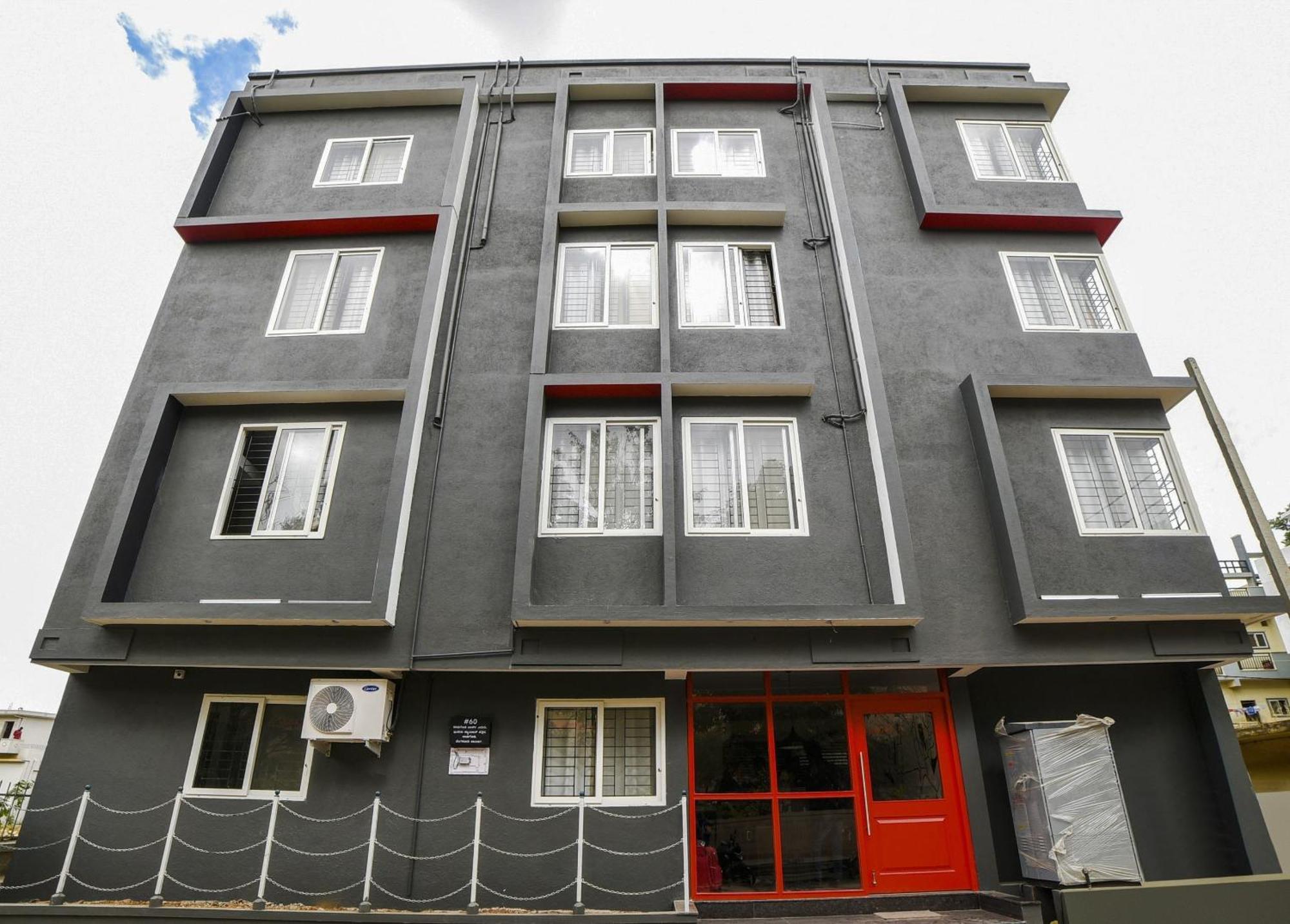 Townhouse Sarvar Hospitality Near Ascendas Park Square Mall Bangalore Bagian luar foto