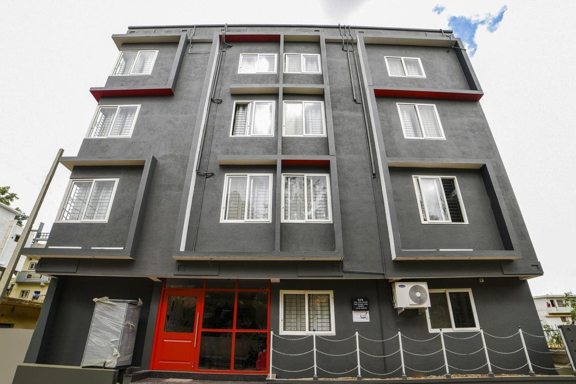 Townhouse Sarvar Hospitality Near Ascendas Park Square Mall Bangalore Bagian luar foto