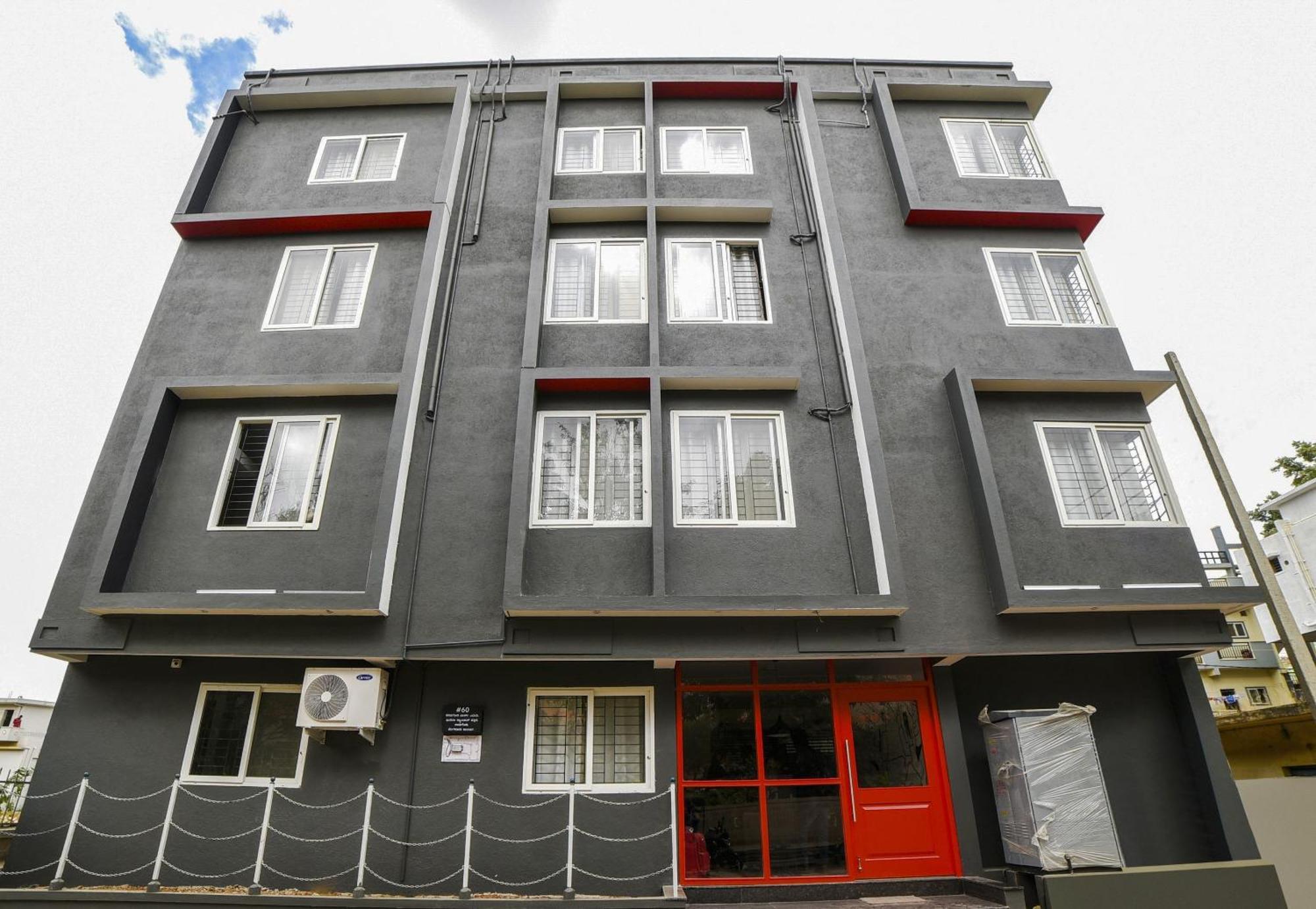Townhouse Sarvar Hospitality Near Ascendas Park Square Mall Bangalore Bagian luar foto